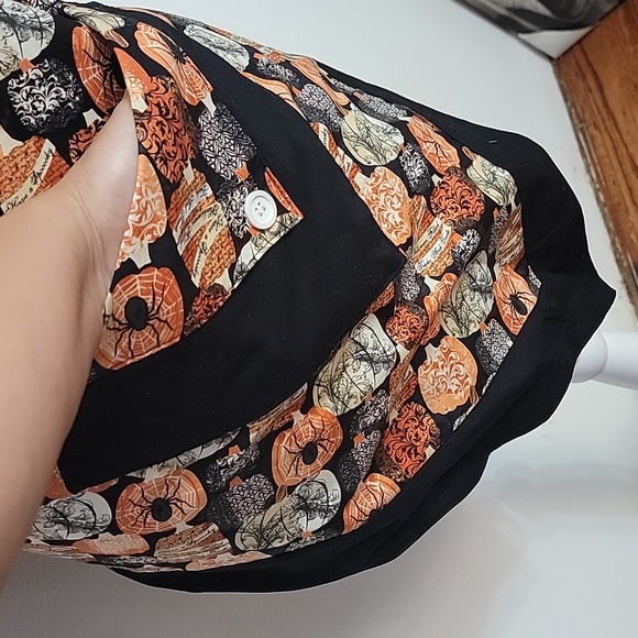 Handmade Halloween Pumpkin and Spider w/Adjustable neck strap Adult Apron - Picture 6 of 9